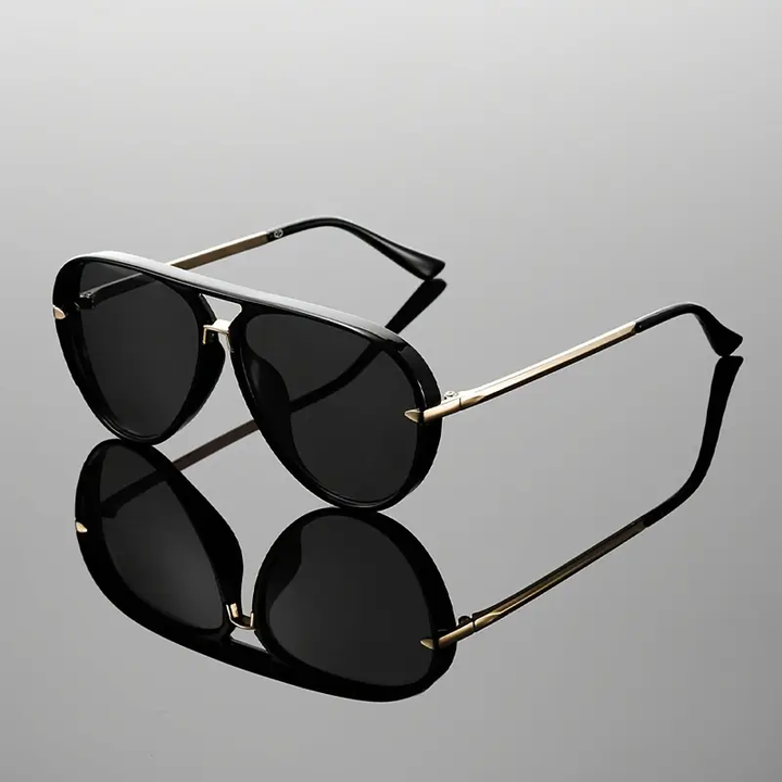 Emma & Rose Cape Town Eros Aviator sunglasses for women with black frames and lenses, stylish accessory for sunny days.