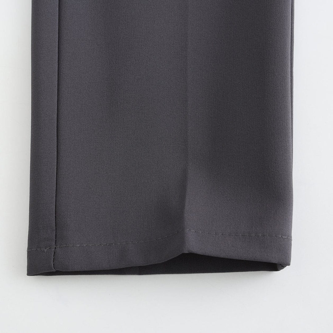 Black Janneke™ Amista stretch pantalon by Emma & Rose Manhattan, slim-fit women’s trousers with comfortable stretch fabric.