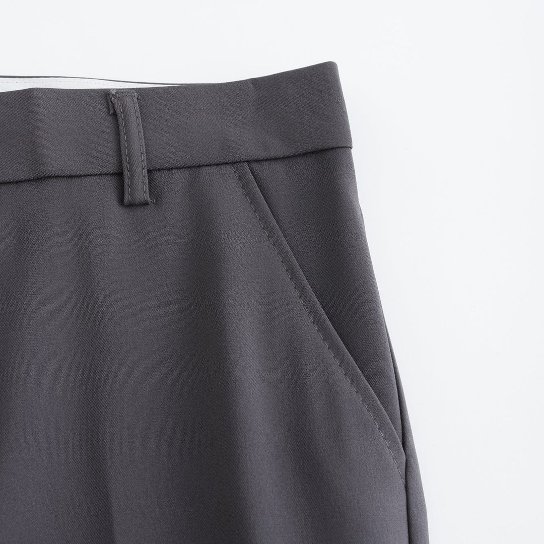 Black Janneke™ Amista Stretch Pantalon by Emma & Rose Manhattan, stylish fitted pants with comfortable stretch fabric.