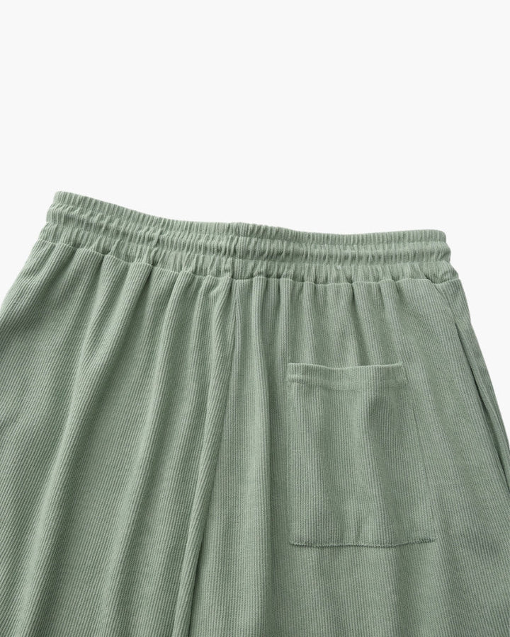 Emma & Rose Manhattan Dean Beachstride Shorts in green, lightweight summer shorts with a relaxed fit and casual style.