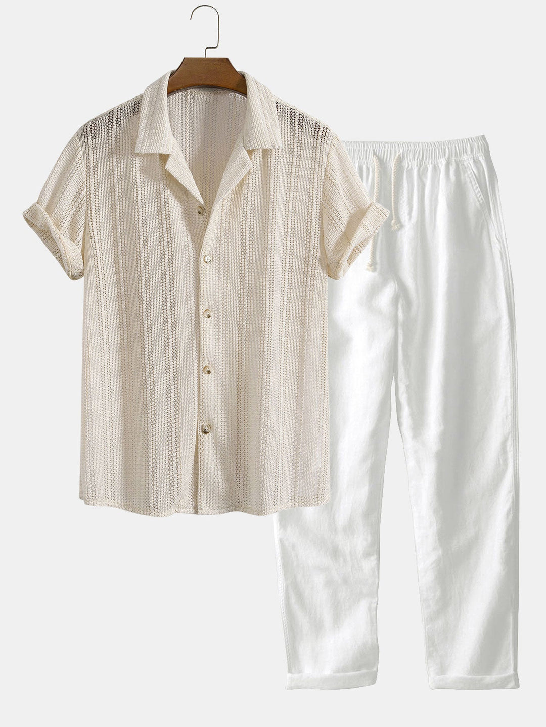 Beige Mads™ casual summer set by Emma & Rose Manhattan, featuring a short-sleeved top and matching shorts.