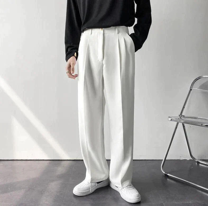 Black Pascal London Pantalon by Emma & Rose Manhattan, stylish tailored trousers with a sleek fit and modern design.