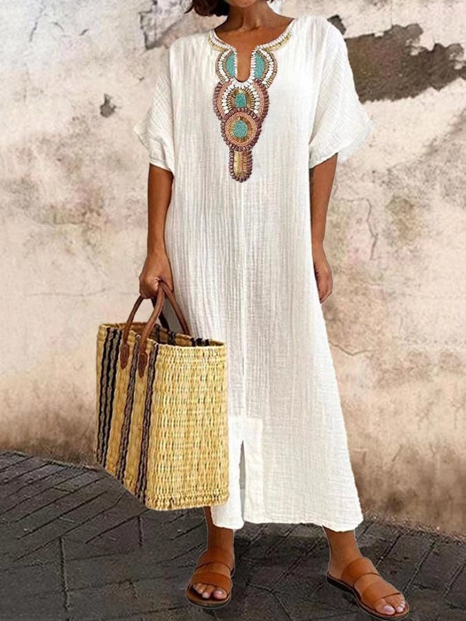 Anni | Bohemian kaftan dress with embroidery and short sleeves, loose design