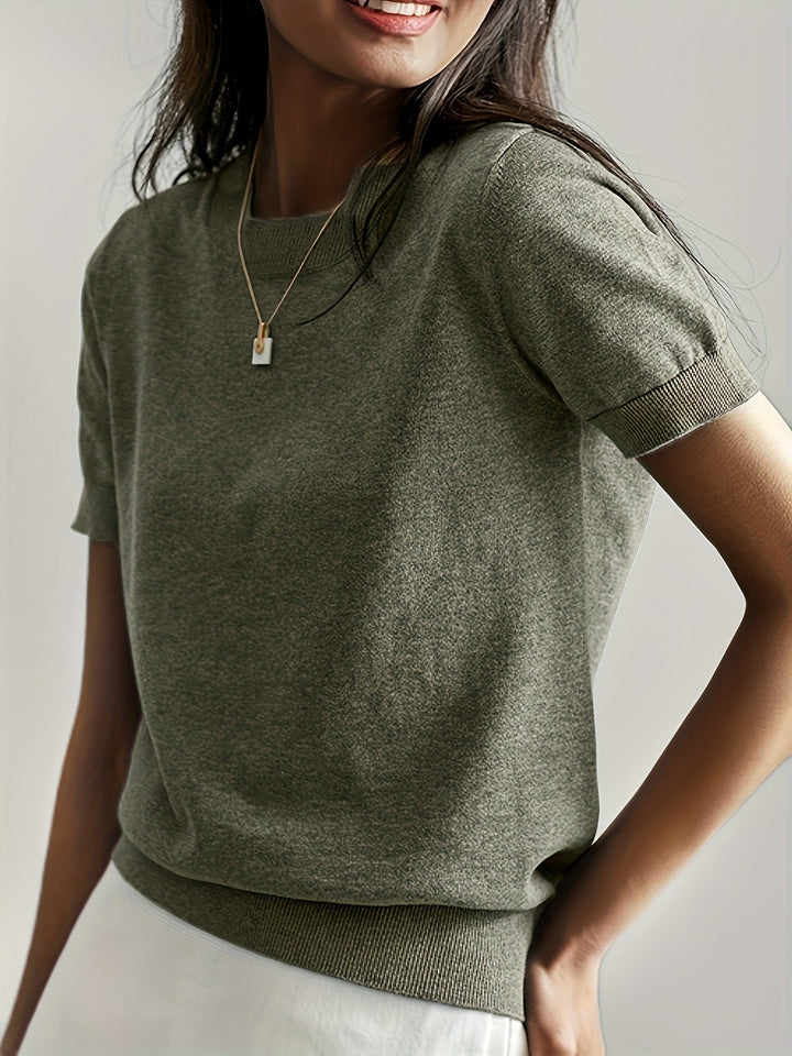 Aurélie - Elegant Fine Knit Top with Round Neck
