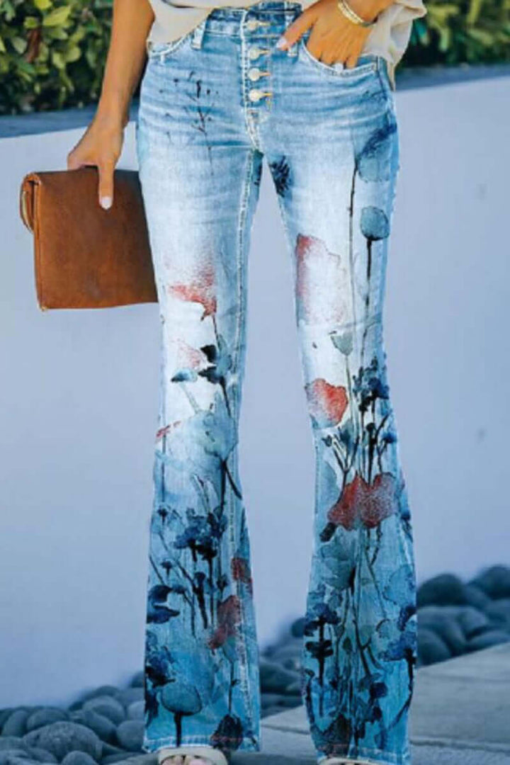 Women's Floral Embroidered Pocket Regular Fit Jeans