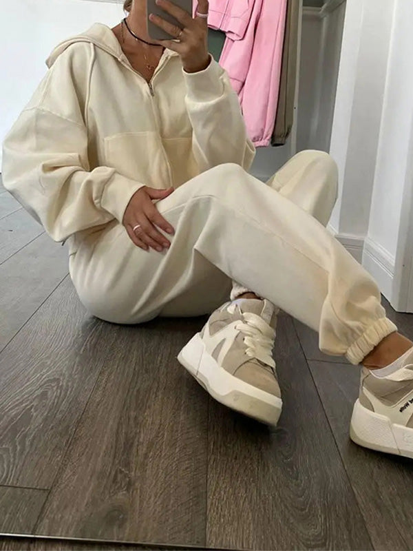 Leslie Casual and sporty tracksuit for women, view 4 - Elena Harper