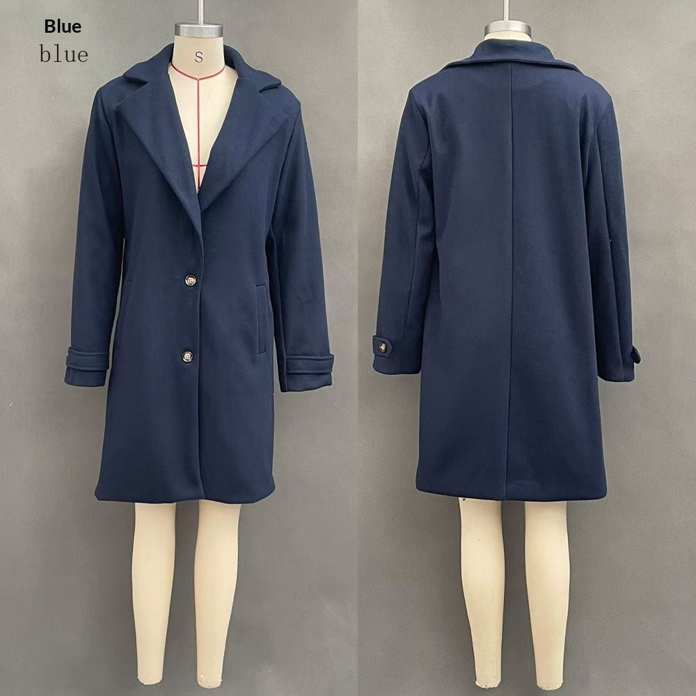 Mid-length women's coat with lapels - Retro and chic