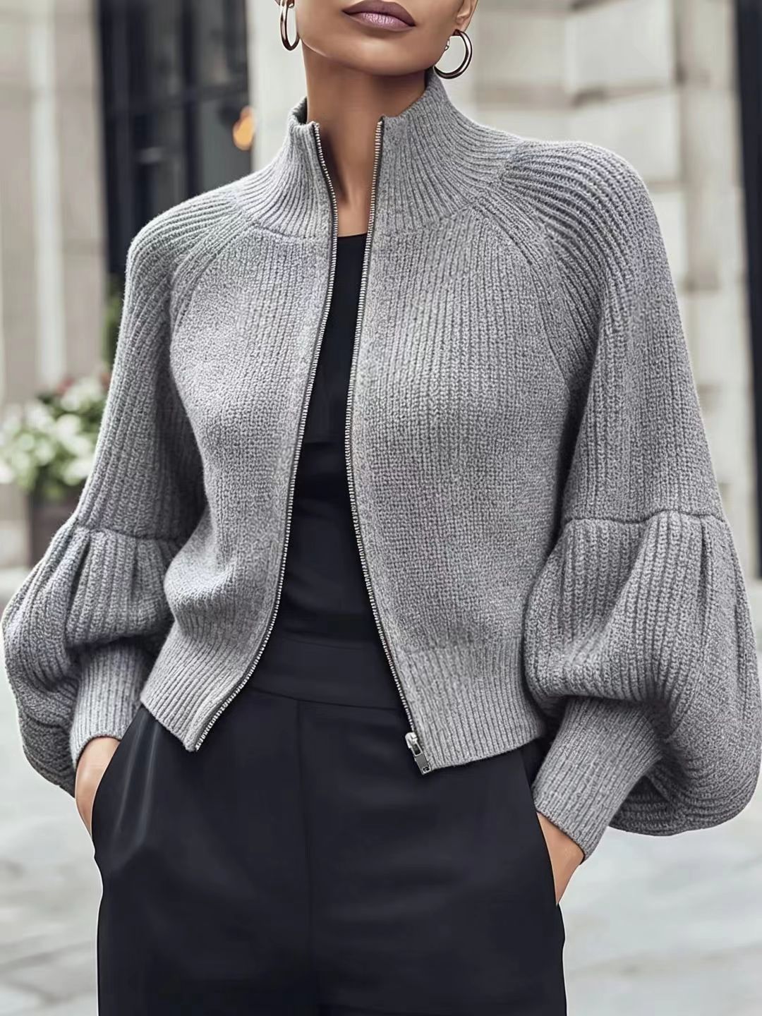 Fluffy sweater for women with lantern sleeves - Soft and textured