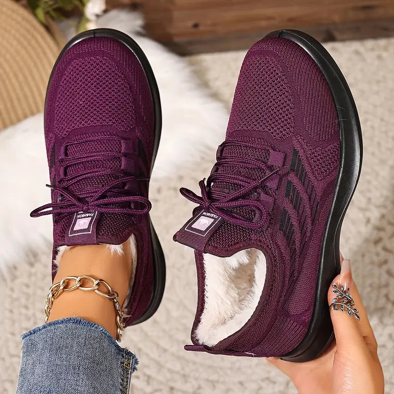 Comfortable Sports Shoes with Soft Sole Material EB EB