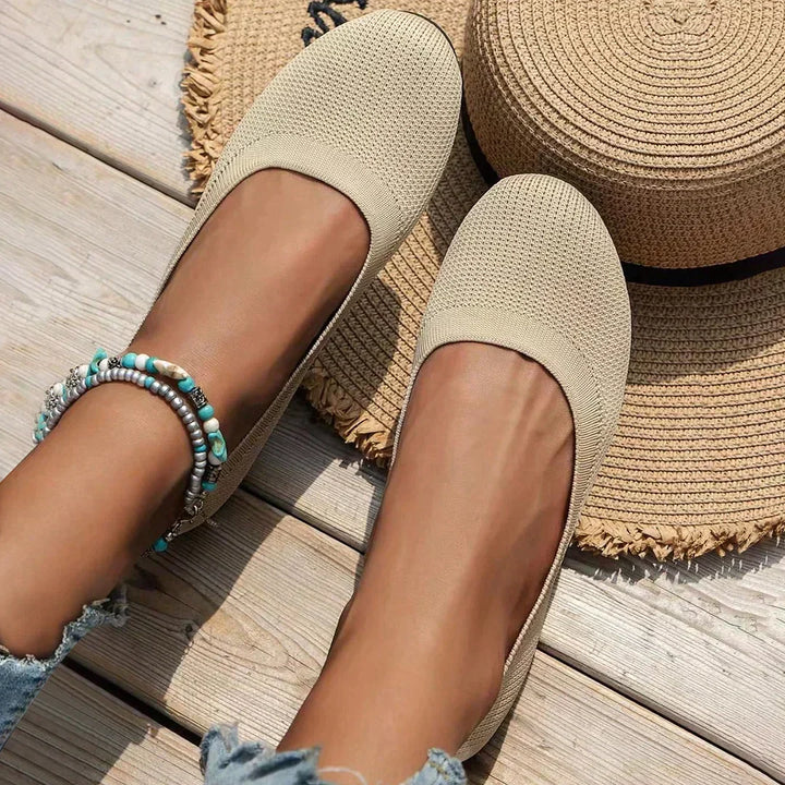 Lara | Slip-On Flat Orthopaedic Shoes with Closed Design