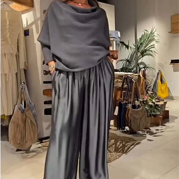 Elegant two-piece lounge set with exposed shoulders – soft, flattering, and elegantly casual