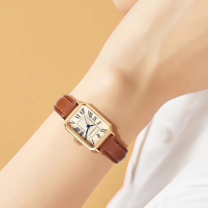 Vivelle Crest Watch Gold - Elena Harper