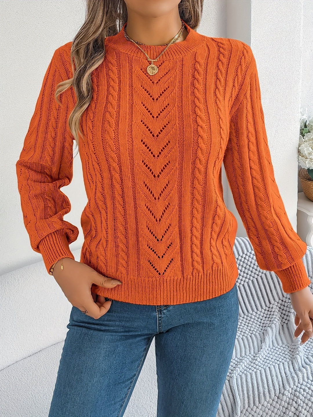 Laura | Classic and Cozy Cable Knit Sweater with Round Neck