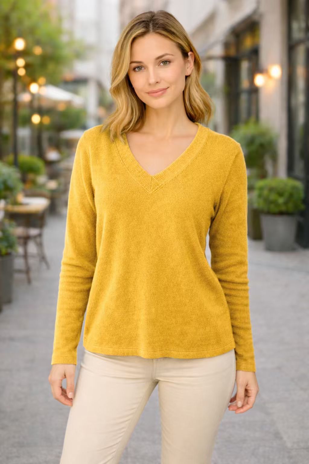 Amara I Vintage Pullover with V-Neck
