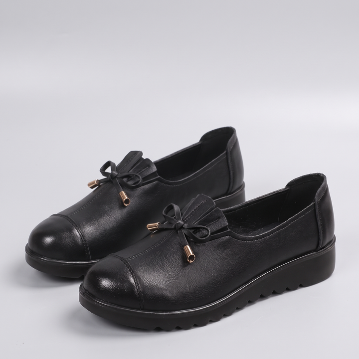 Olivia | Classic and Elegant Women's Leather Loafers with Decorative Bow