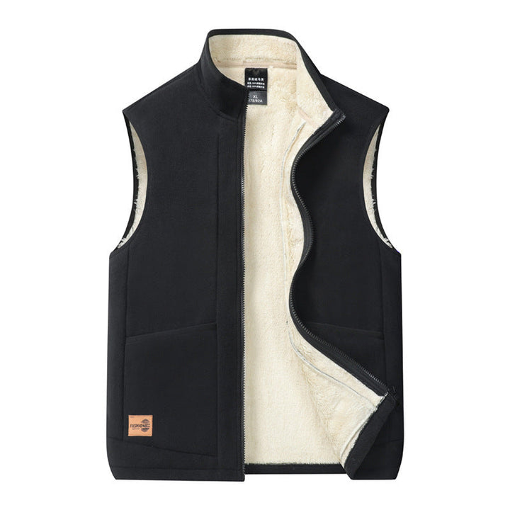 Luxurious cashmere men's vest with ultimate softness and timeless elegance | Mo