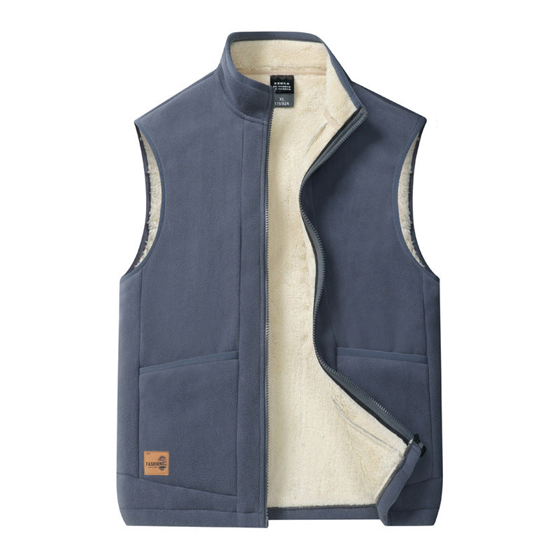 Luxurious cashmere men's vest with ultimate softness and timeless elegance | Mo