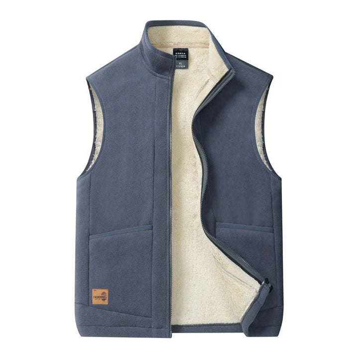 Luxurious cashmere men's vest with ultimate softness and timeless elegance | Mo