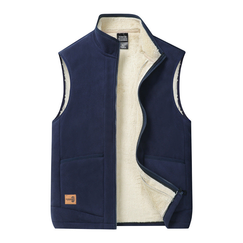 Luxurious cashmere men's vest with ultimate softness and timeless elegance | Mo