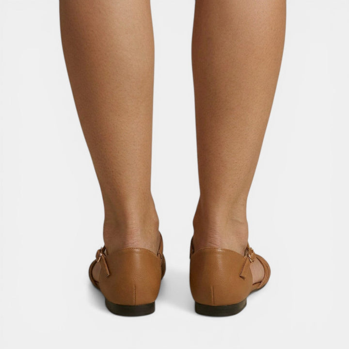 Women's Flat Brown Sandals in Soft Leather for Summer