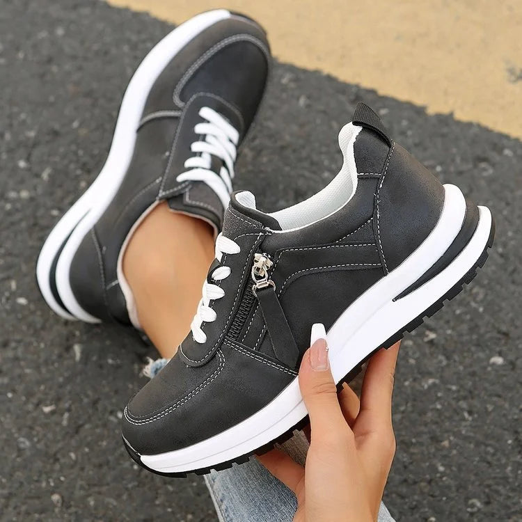 Pura | Trendy Orthopaedic Sneakers – Elegance and Well-being