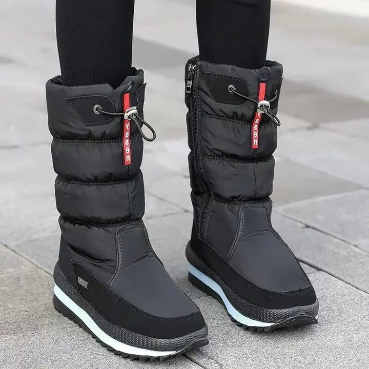 Quilted Snow Boots with Trekking Sole and Zipper for Women