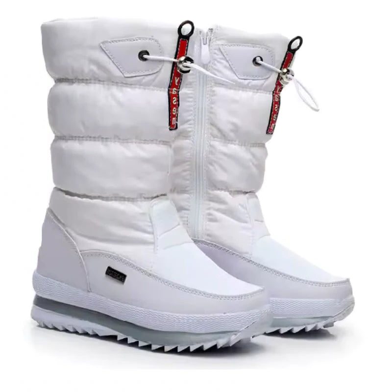 Quilted Snow Boots with Trekking Sole and Zipper for Women