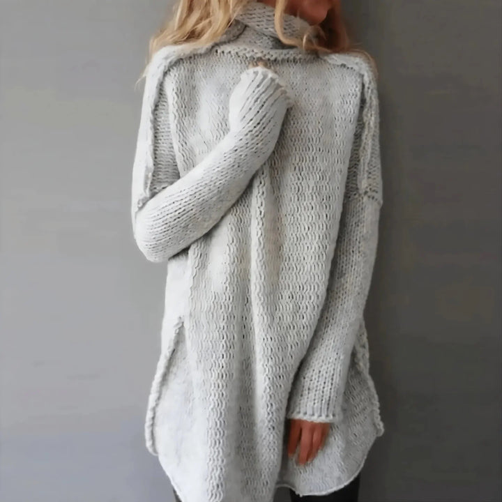 Women’s Hand-Knitted Turtleneck Sweater – Comfortable and Elegant Knitwear