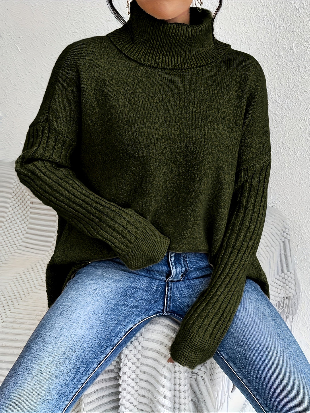 Hedrun Women's Oversized Turtleneck Sweater - Elena Harper