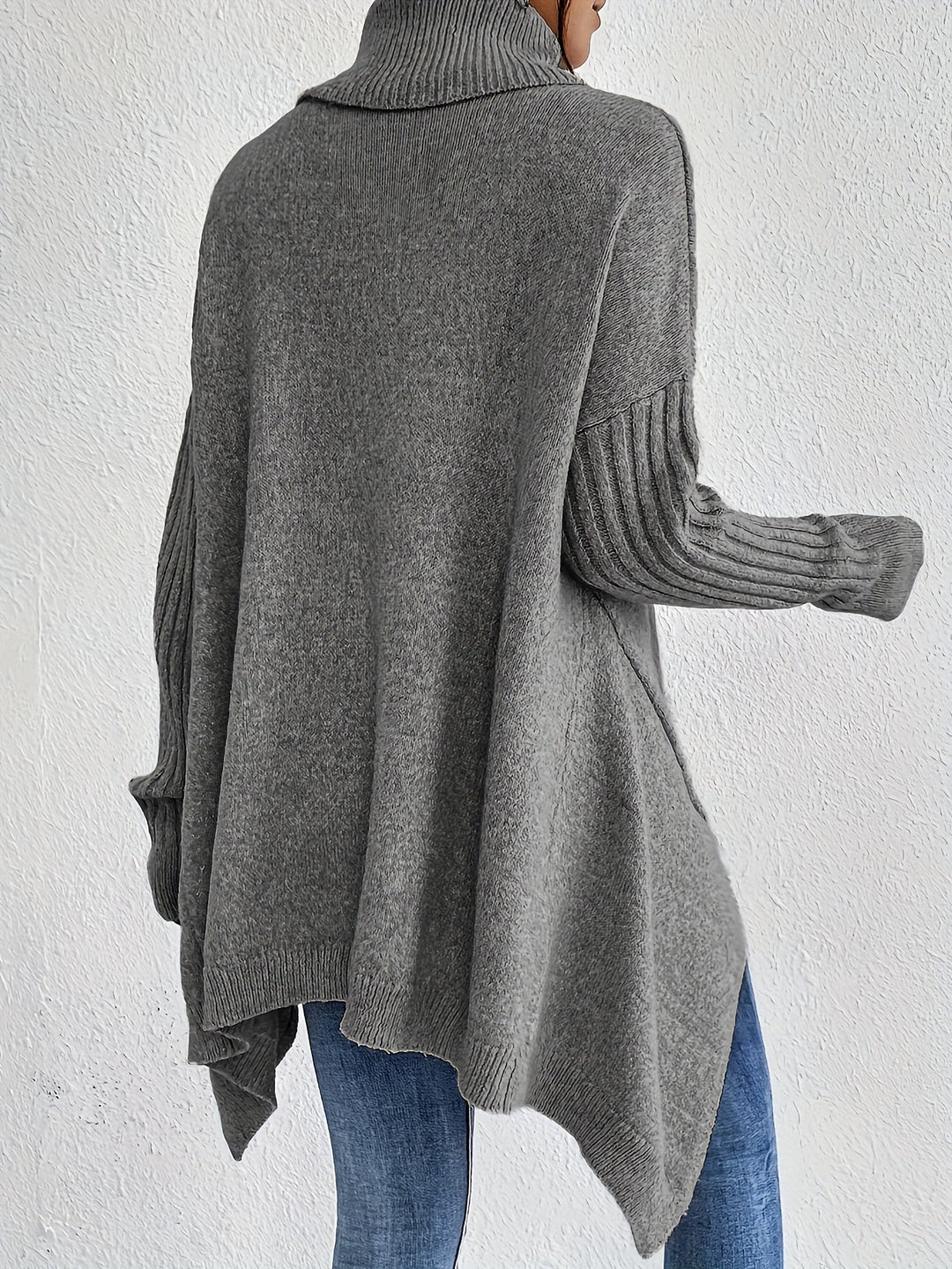 Hedrun Women's Oversized Turtleneck Sweater - Elena Harper