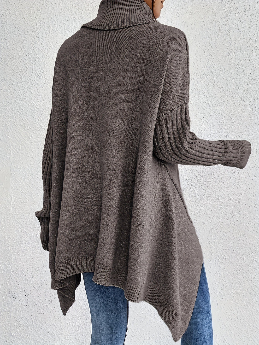 Hedrun Women's Oversized Turtleneck Sweater - Elena Harper