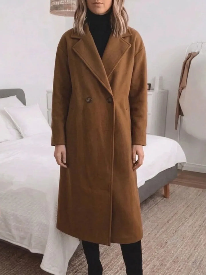 Women's Oversized Coat with Lapels and Double-Breasted Closure