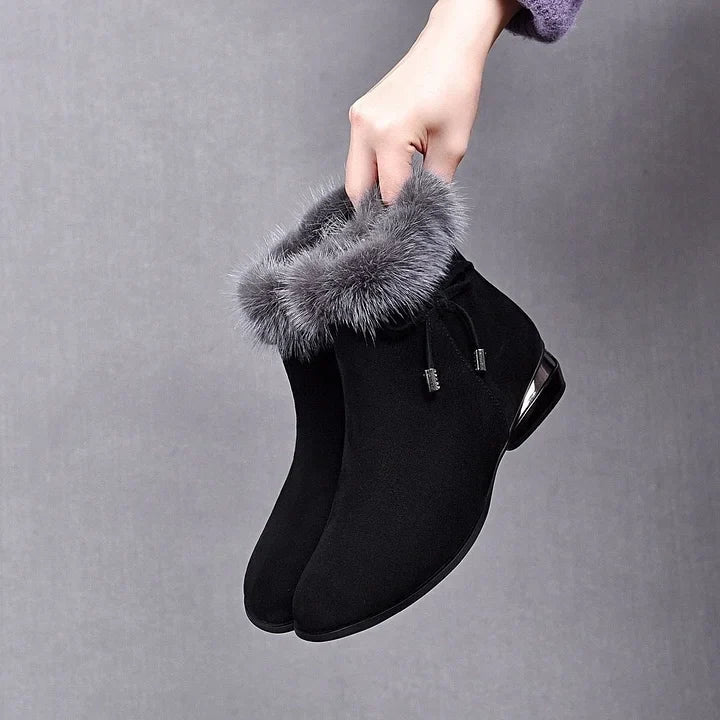 Eleganti | Winter ankle boots lined with faux fur, chic and comfortable