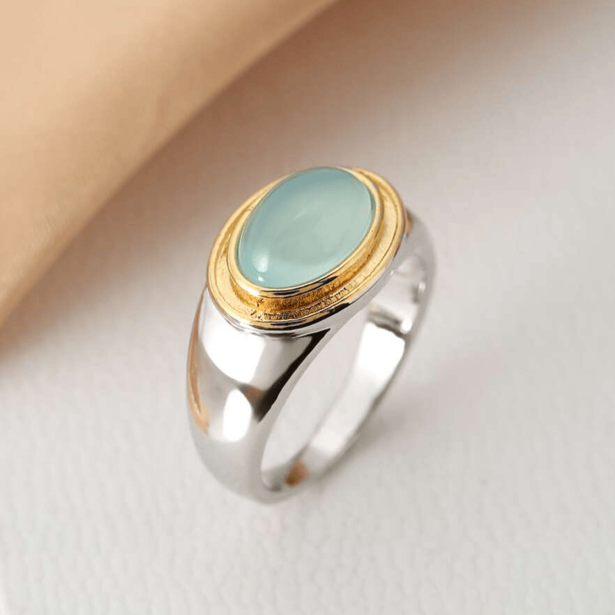 Leona™ moonstone ring by Emma & Rose Cape Town featuring a large, polished moonstone set in a silver band.