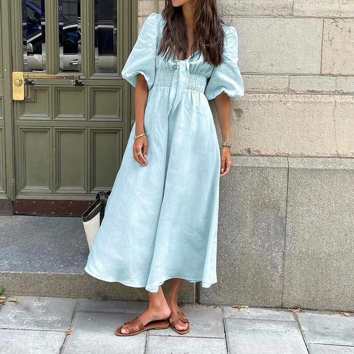 Alorica - Vintage-inspired midi dress with puff sleeves