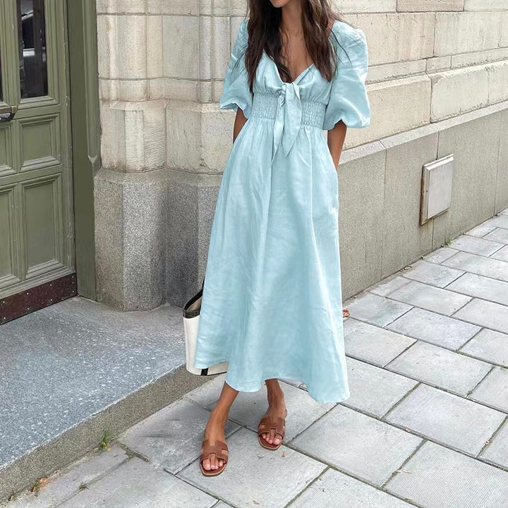 Alorica - Vintage-inspired midi dress with puff sleeves