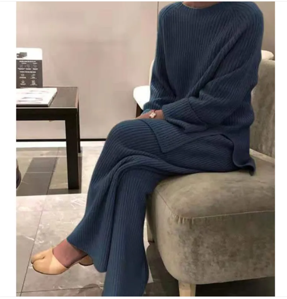 Samantha - Trendy Sweater and Knitted Pants Set