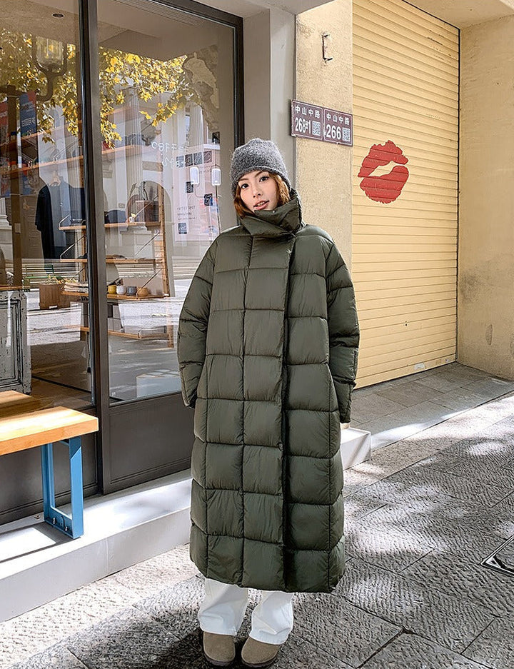 Ladies Elegant Long Winter Coat – Warmly Lined, Black, Ideal for Cold Seasons and Casual Outfits