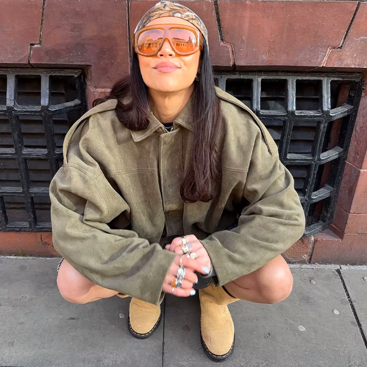 Oversized women's suede-effect jacket with a loose fit for everyday urban style