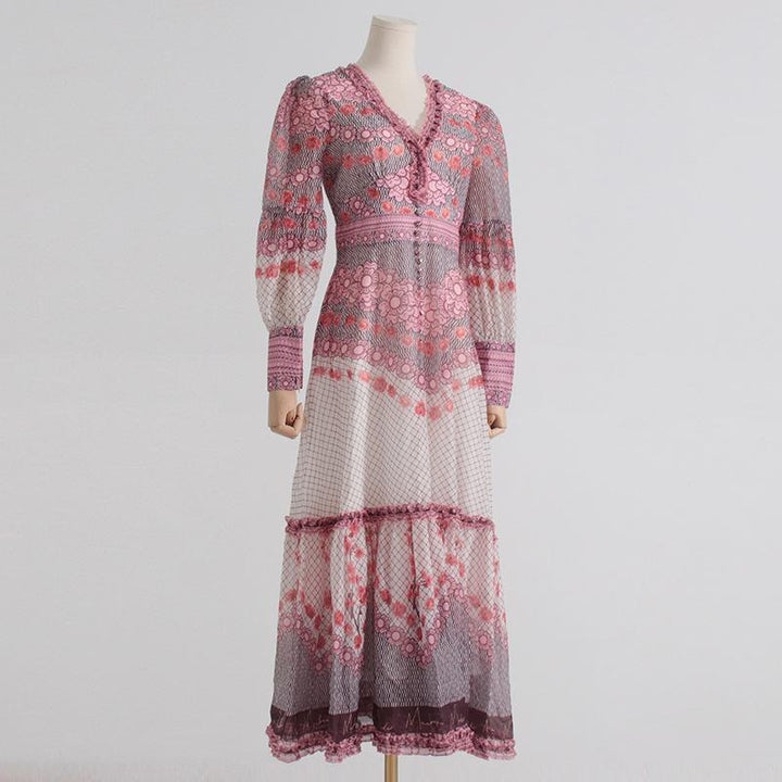 Vimke - V-neck dress with patchwork print