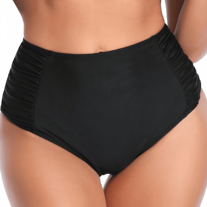 Emma & Rose Manhattan Shaping™ high waist leopard bikini bottom with slimming fit and leopard print design.