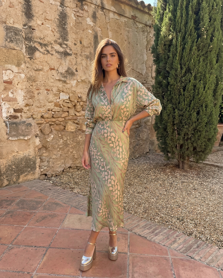 Magnific two-piece event dress by Emma & Rose Cape Town featuring elegant fabric and a sophisticated design.