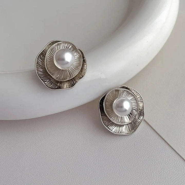 Vintage Silver Petal Pearl Stud Earrings - Elena Harper