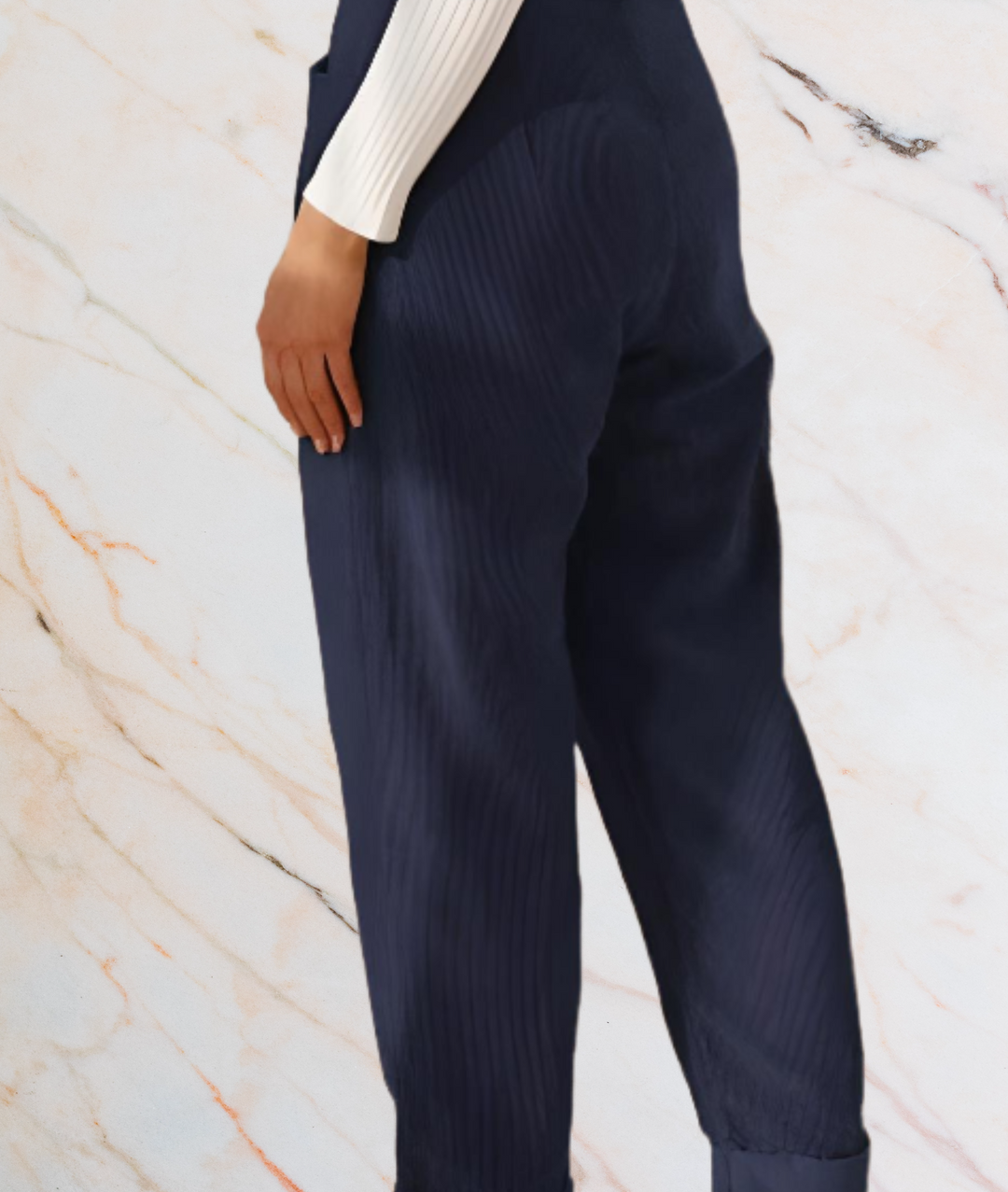 Meriam High-waisted jeans with wide and loose legs, view 8 - Elena Harper