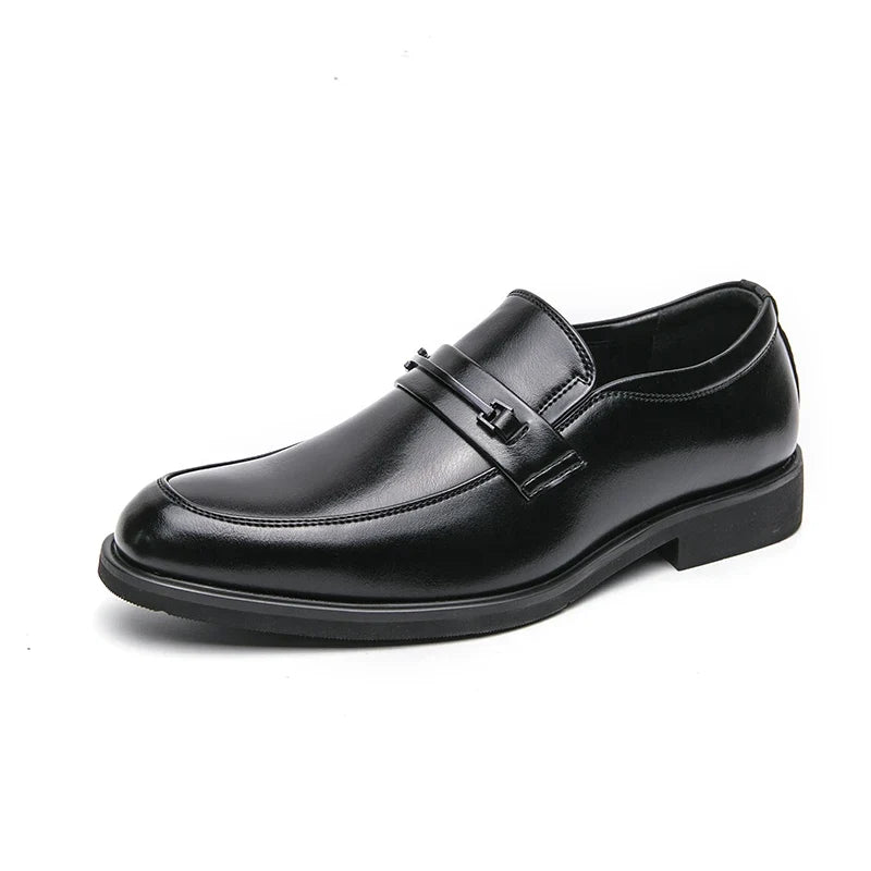 Men's loafers with metallic bar