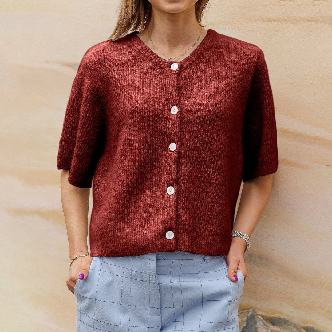 Yara - Streetwear Vest with Short Sleeves