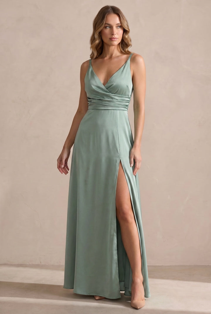 Women's Elegant Midi Dress with Timeless Silhouette