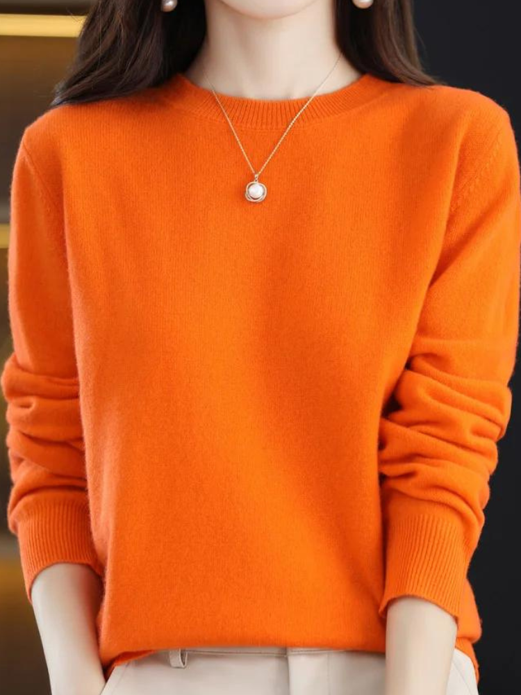 Comfortable Wool Sweater with Long Sleeves