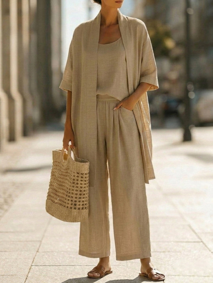 THREE-PIECE ENSEMBLE FOR WOMEN
