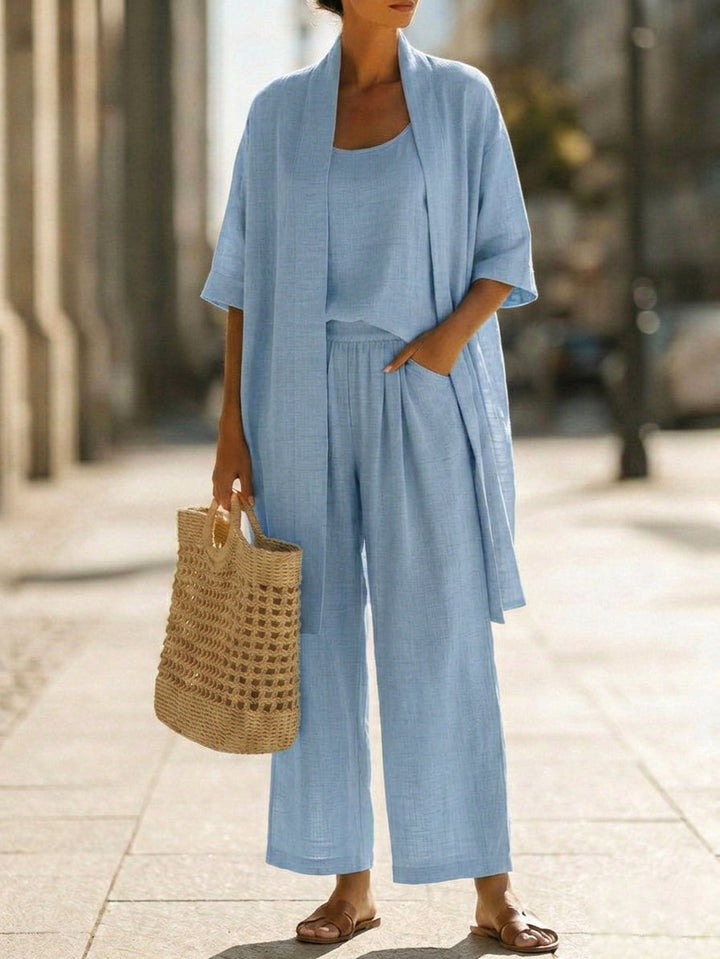 THREE-PIECE ENSEMBLE FOR WOMEN